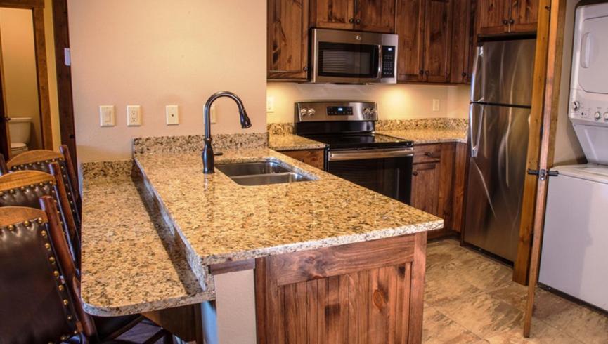 Deluxe Room In Westgate Resorts July 4Th Week แกตลิงเบิร์ก ภายนอก รูปภาพ