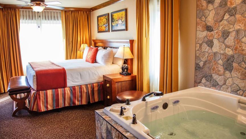 Deluxe Room In Westgate Resorts July 4Th Week แกตลิงเบิร์ก ภายนอก รูปภาพ
